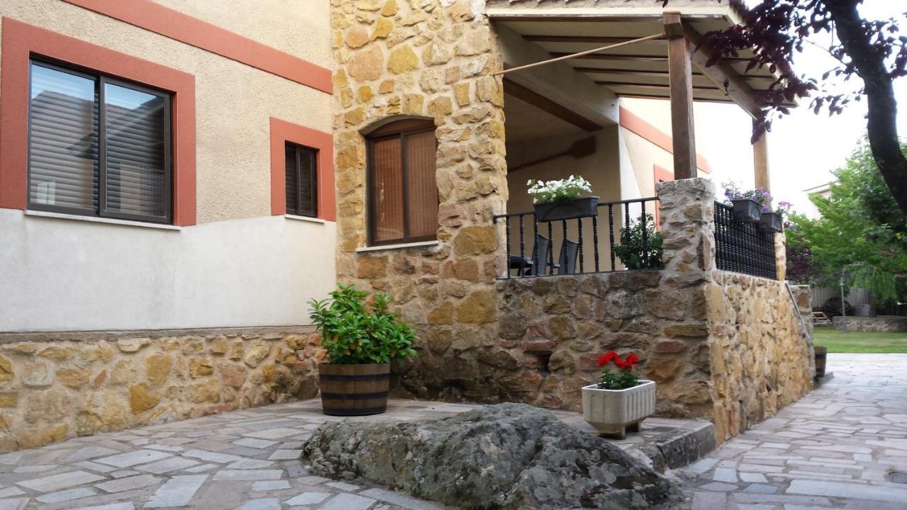 Casa Rural Las Tuyas En Segovia Palazuelos de Eresma Exterior foto